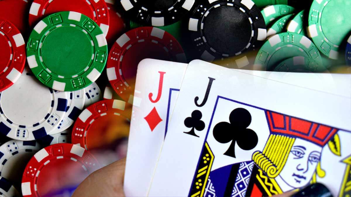 The Art and Science of Online Poker Betting: Winning Strategies