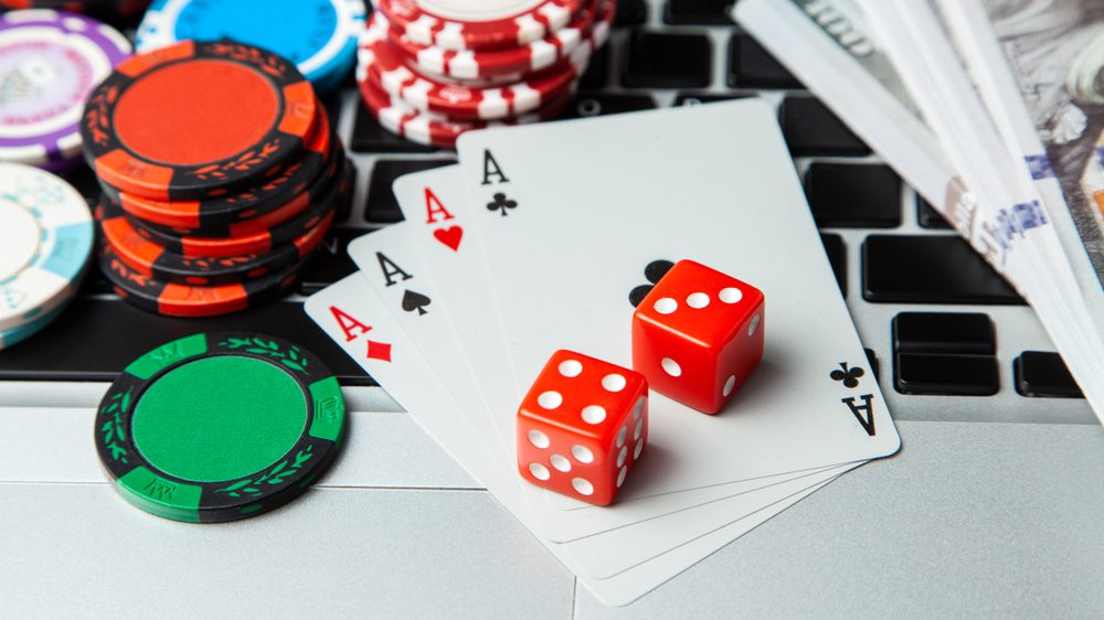 Exploring the Enigmatic World of Online Gambling Enthusiasts: A Fascinating Journey into the Minds of Digital Risk-Takers