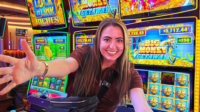 Exploring the Exciting World of Slot Games: Fun, Strategy, and Technology