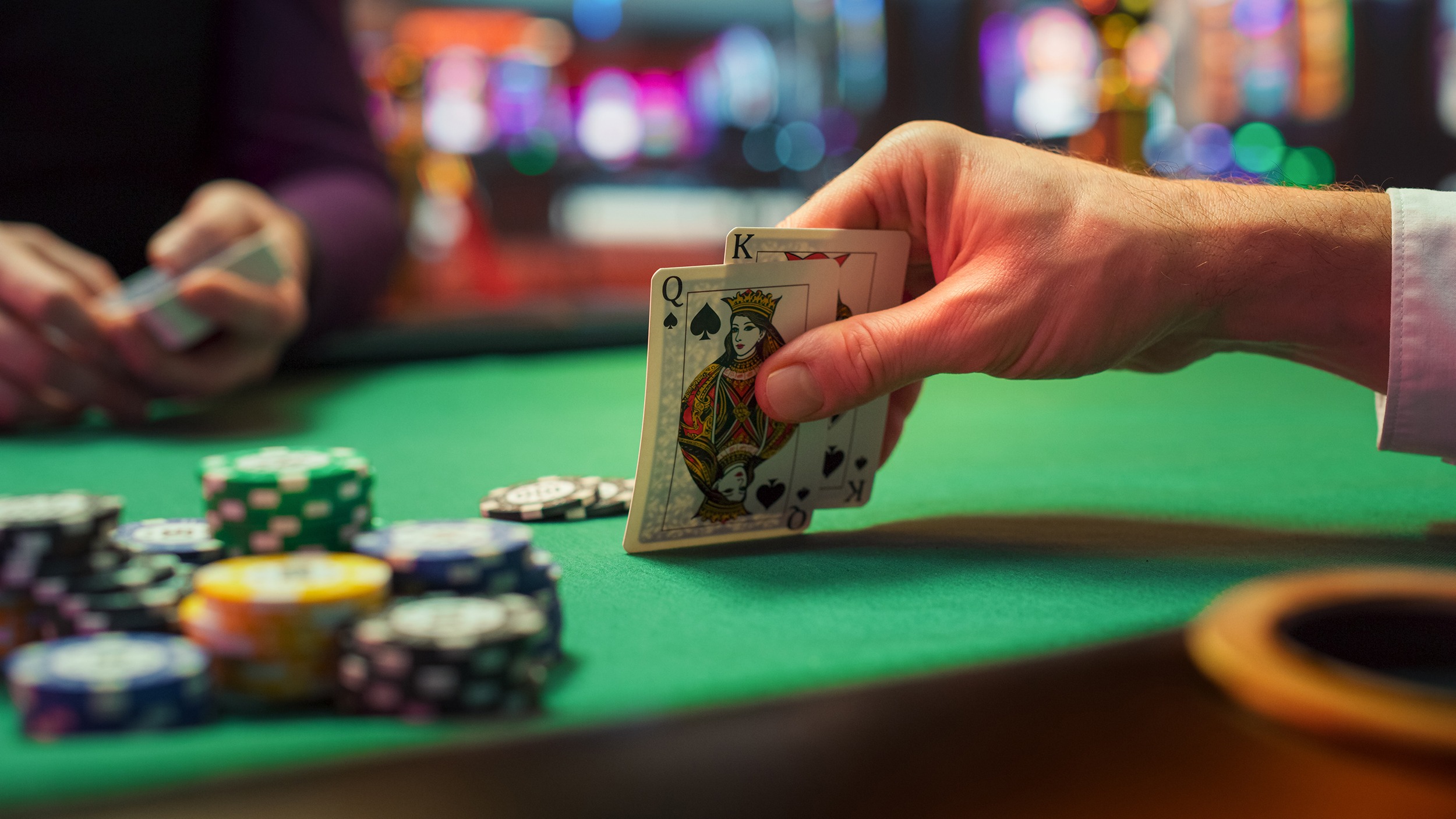 Gambling Slot Games: A Deep Dive into the World of Spinning Reels